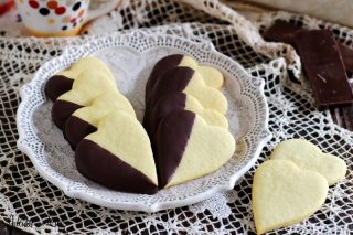 Biscotti al burro semplici - biscotti cuoricini