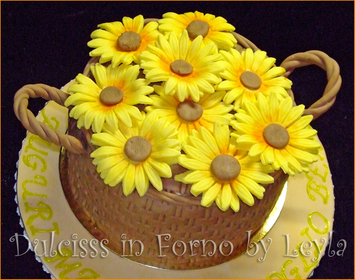 Cesto di girasoli, torta per la festa della mamma torta decorata pasta di zucchero PDZ torta per mamma cake design regalo mamma fiori Dulcisss in forno