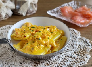 Paccheri al salmone cremosi con zafferano e mascarpone paccheri cremosi al salmone e zafferano paccheri alla crema di salmone e zafferano primi piatti Dulcisss in forno by Leyla ricetta veloce ricetta gustosa ricetta economica ricetta facile ricetta semplice primo piatto veloce Paccheri al salmone cremosi con zafferano e mascarpone giallozafferano Paccheri al salmone cremosi con zafferano e mascarpone blog giallozafferano Paccheri al salmone cremosi con zafferano e mascarpone blog giallo zafferano