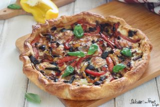 Torta salata con melanzane e zucchine – Torta salata di pasta sfoglia facile – Torta salata mediterranea Torta salata con melanzane e zucchine – Torta salata di pasta sfoglia facile – Torta salata mediterranea