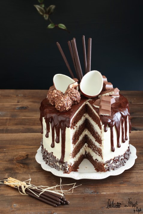Drip cake tutorial italiano – Come fare la Ganache Drip cake al cioccolato con video ricetta Dulcisss in forno by Leyla