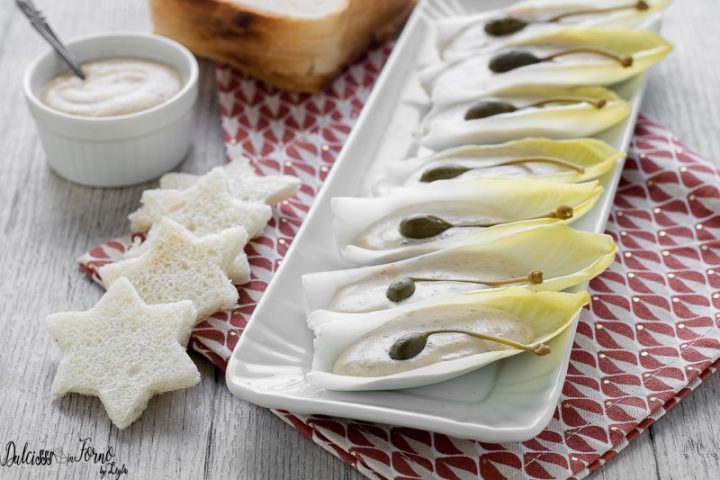 Barchette di indivia belga con salsa tonnata - Ricette con insalata belga - Barchette di indivia - Ricetta insalata belga – Antipasti con indivia belga – Antipasti con salsa tonnata antipasti di natale antipasti per le feste antipasti cene con amici Barchette di indivia giallozafferano Barchette di indivia blog giallozafferano Barchette di indivia giallo zafferano Barchette di indivia Dulcisss in forno by Leyla antipasti facili antipasti veloci antipasti di Capodanno