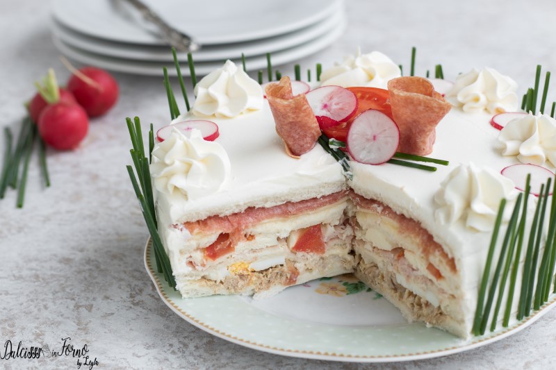 Torta tramezzino – Torta Sandwich - torta pancarre di tramezzini ricetta Dulcisss in forno by Leyla