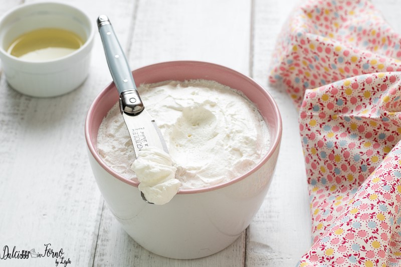 Ricetta crema al latte condensato veloce senza uova per merendine Kinder