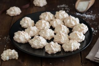 Dolcetti al cocco ricetta biscotti al cocco