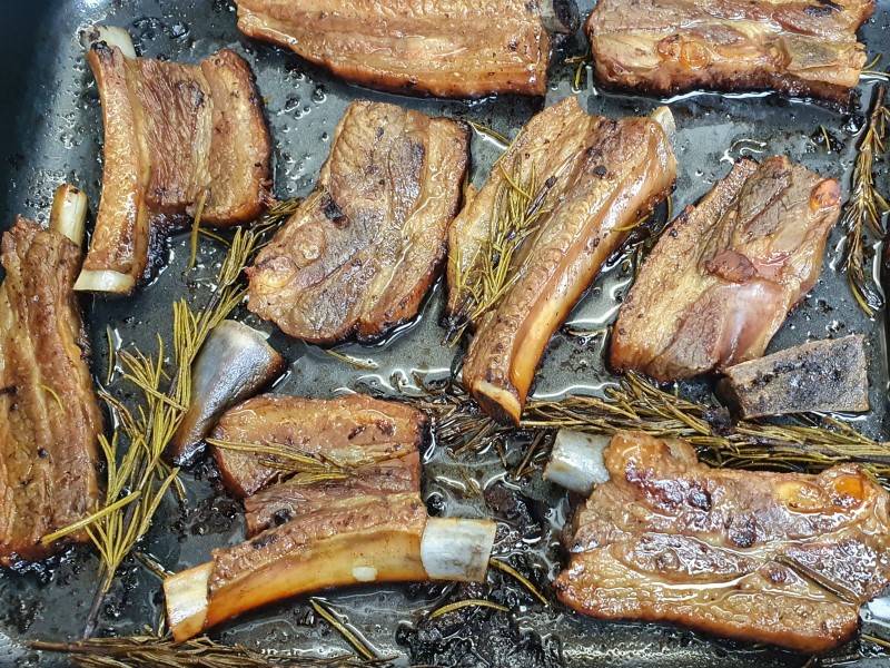 Costine di maiale al forno pronte