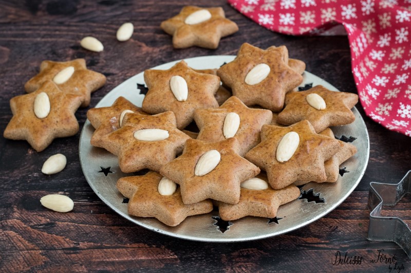 Biscotti speziati natalizi ricetta