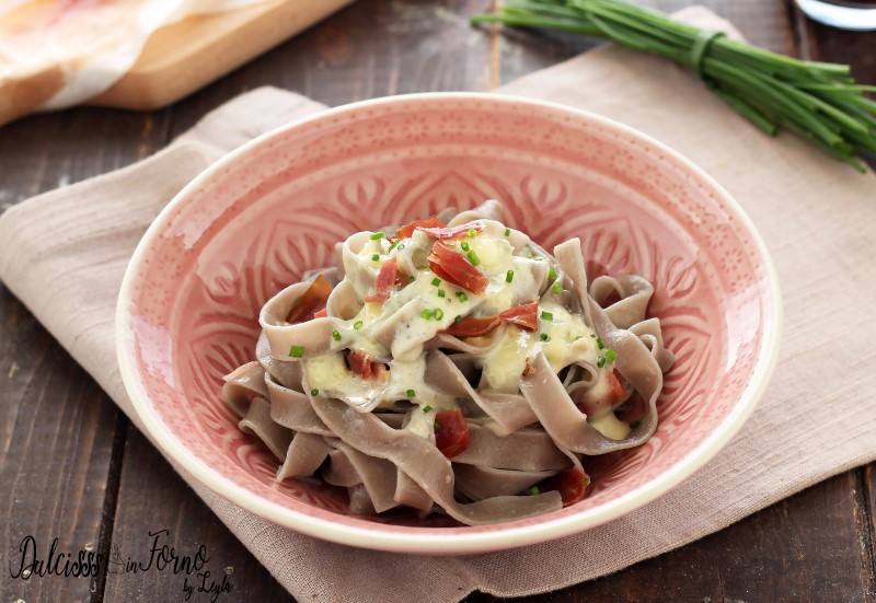 Pasta gorgonzola e speck ricetta