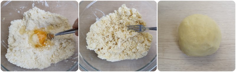 Unire l'uovo e impastare - Ricetta biscotti pasquali