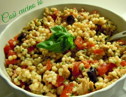 Insalata di fregola al tonno e pomodoro, ricetta estiva