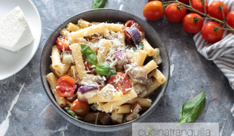 Insalata di sedani rigati con melanzane