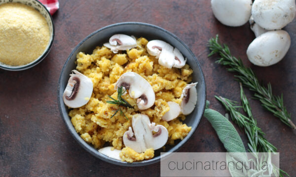 Polenta pasticciata con funghi freschi