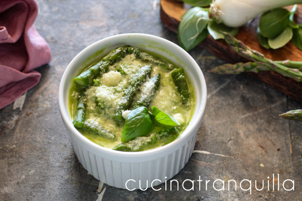 Crema di asparagi e gambi di cipollotti