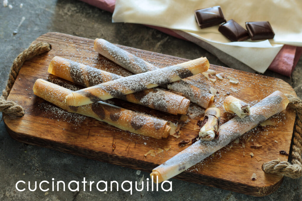 Cannoli di pasta fillo con cioccolato fondente