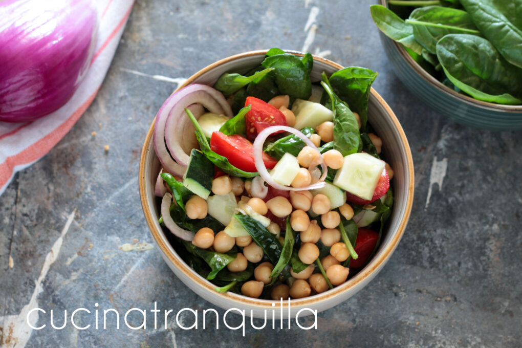 Insalata di ceci e spinacino senza cottura