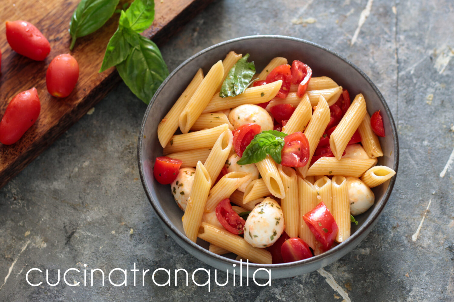 Pasta fredda alla caprese