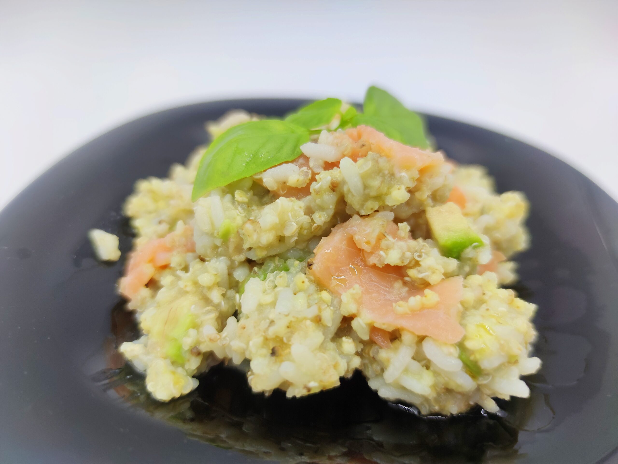 Insalata salmone e avocado