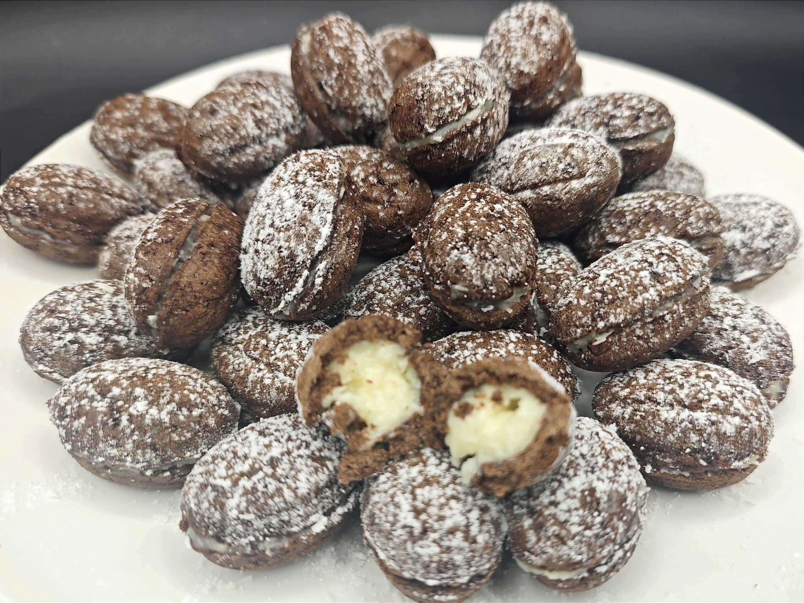 Noci di frolla al cioccolato e cocco