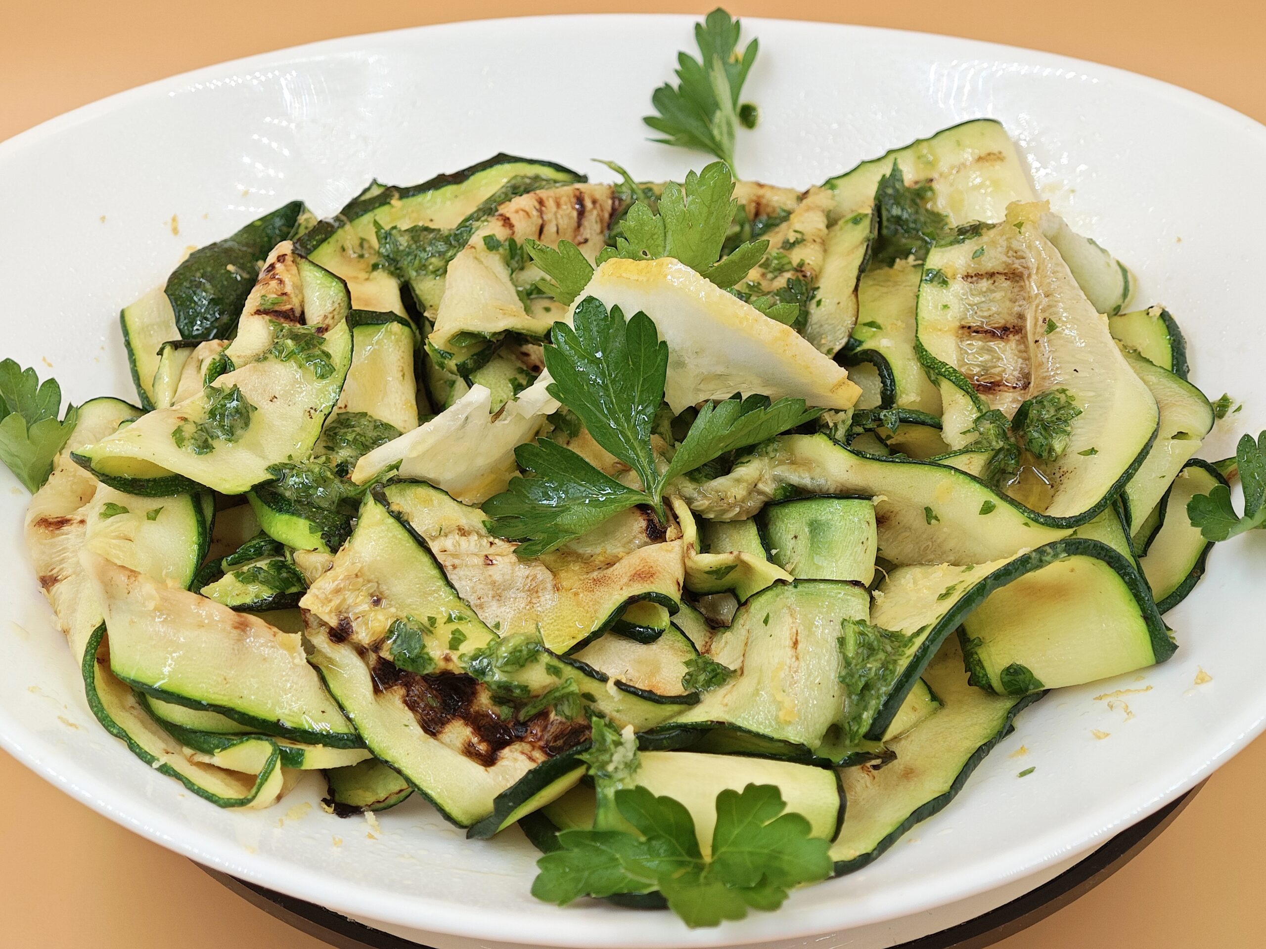 Insalata estiva di zucchine