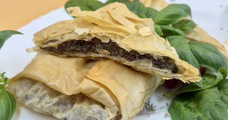 Quadrati Vegani di Pasta Fillo ai Funghi – Antipasto Croccante e Facile