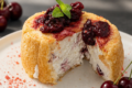 Tortini alle ciliegie e Pavesini: il segreto per un dessert fresco che sparisce in un attimo! 🍒🙈