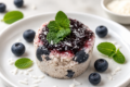 Tortini vegani cocco e mirtilli: il dessert fresco e senza cottura perfetto per l’estate