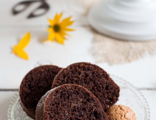 Ciambella amaretti e cacao