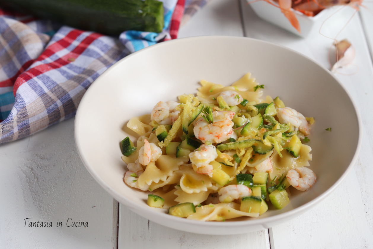 Ricetta Farfalle Con Gamberetti E Zucchine Croccant