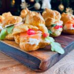 Bignè salati con salmone e rucola facili