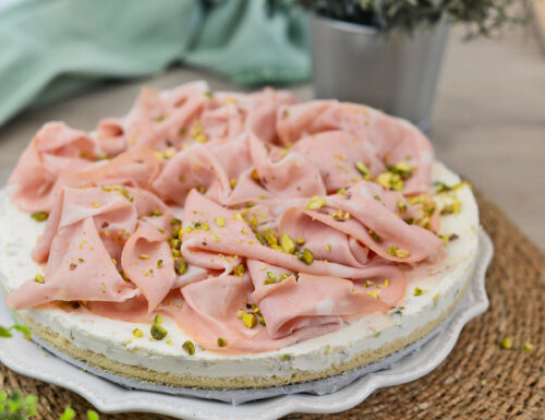 CHEESECAKE SALATA MORTADELLA E PISTACCHIO