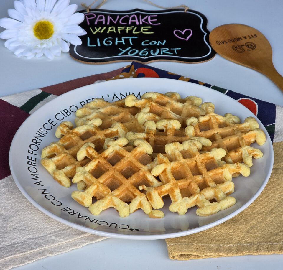 PANCAKES/WAFFLE LIGHT CON YOGURT