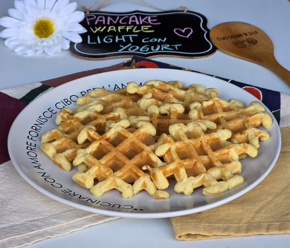 PANCAKES/WAFFLE LIGHT CON YOGURT
