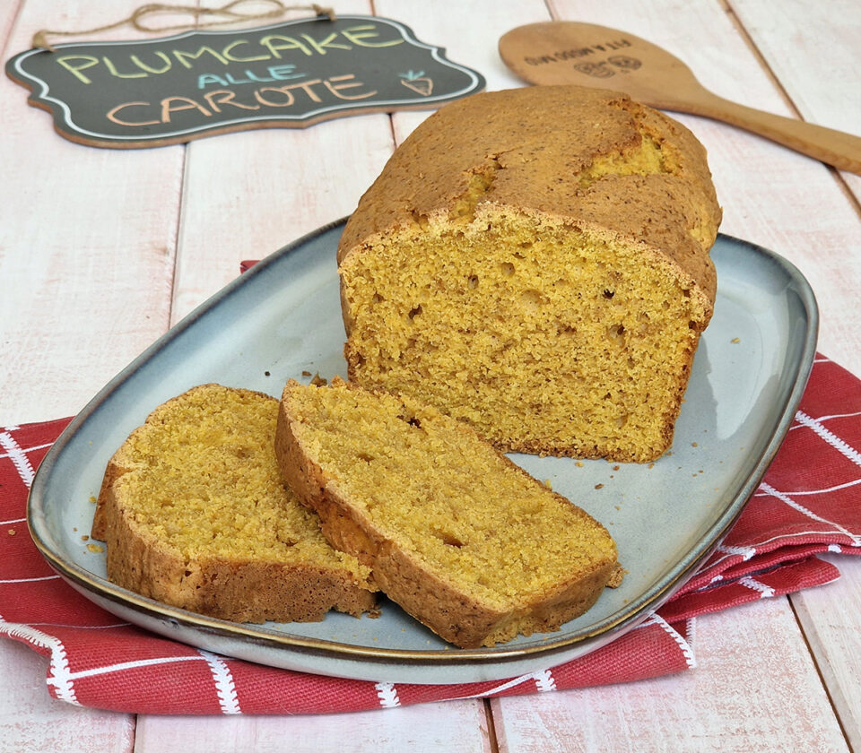 PLUMCAKE ALLE CAROTE