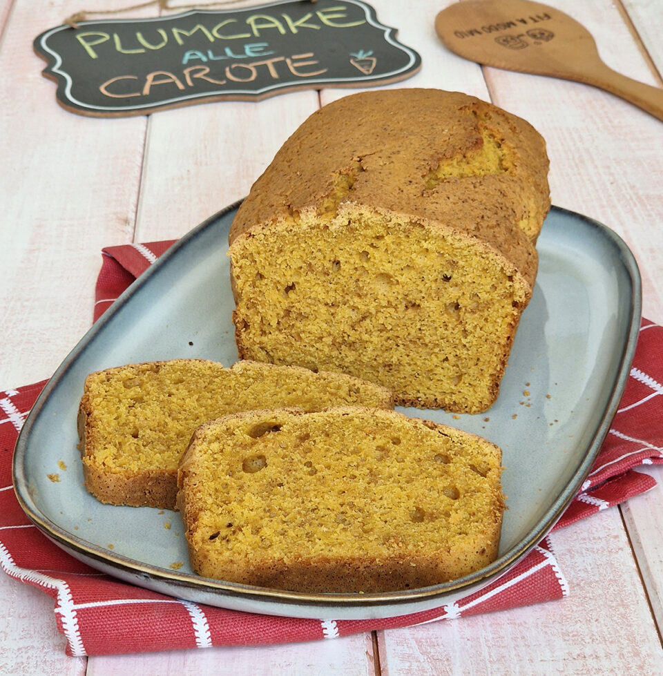 PLUMCAKE ALLE CAROTE