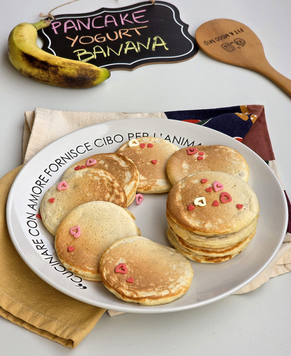 PANCAKE YOGURT E BANANA
