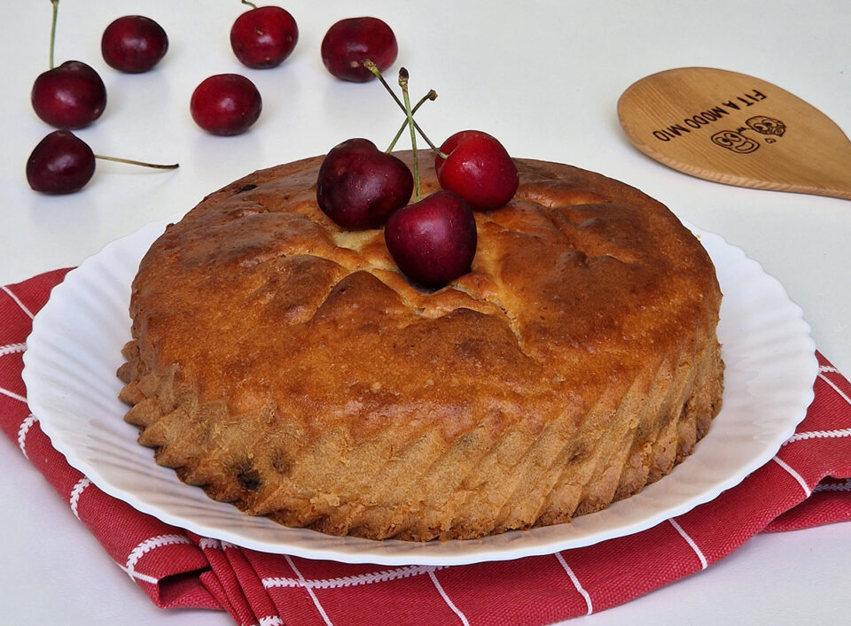 TORTA CON CILIEGIE