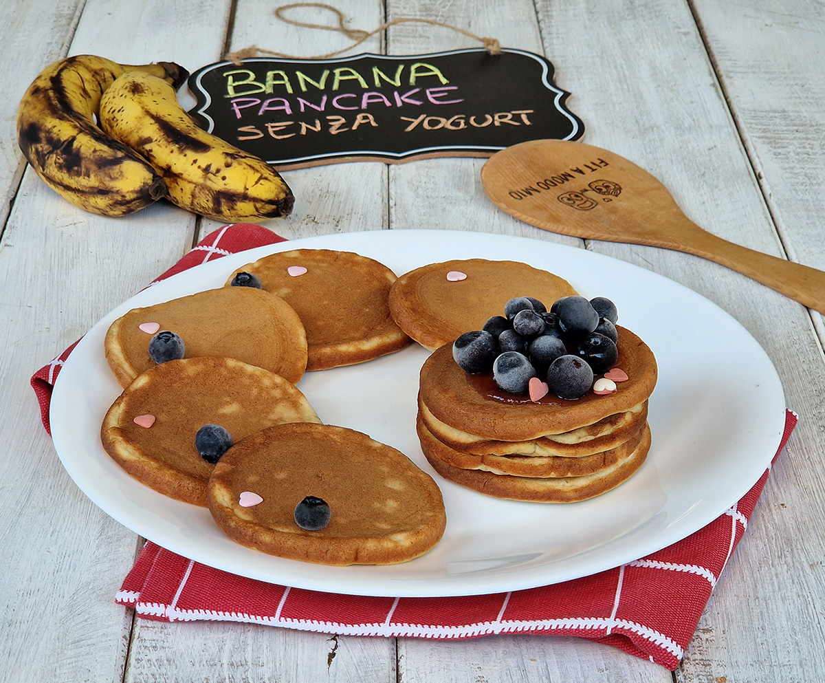 PANCAKE BANANA E UOVA - pancake senza yogurt