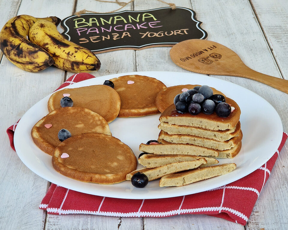 PANCAKE BANANA E UOVA pancake senza yogurt