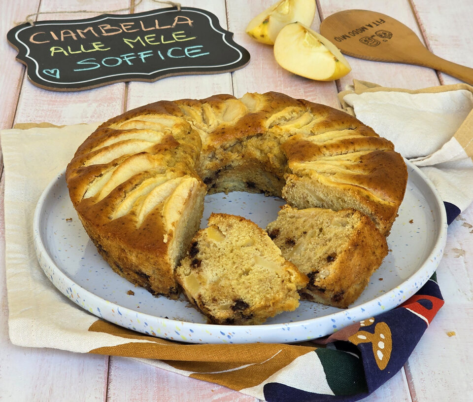 CIAMBELLA ALLE MELE SOFFICE- torta di mele senza burro