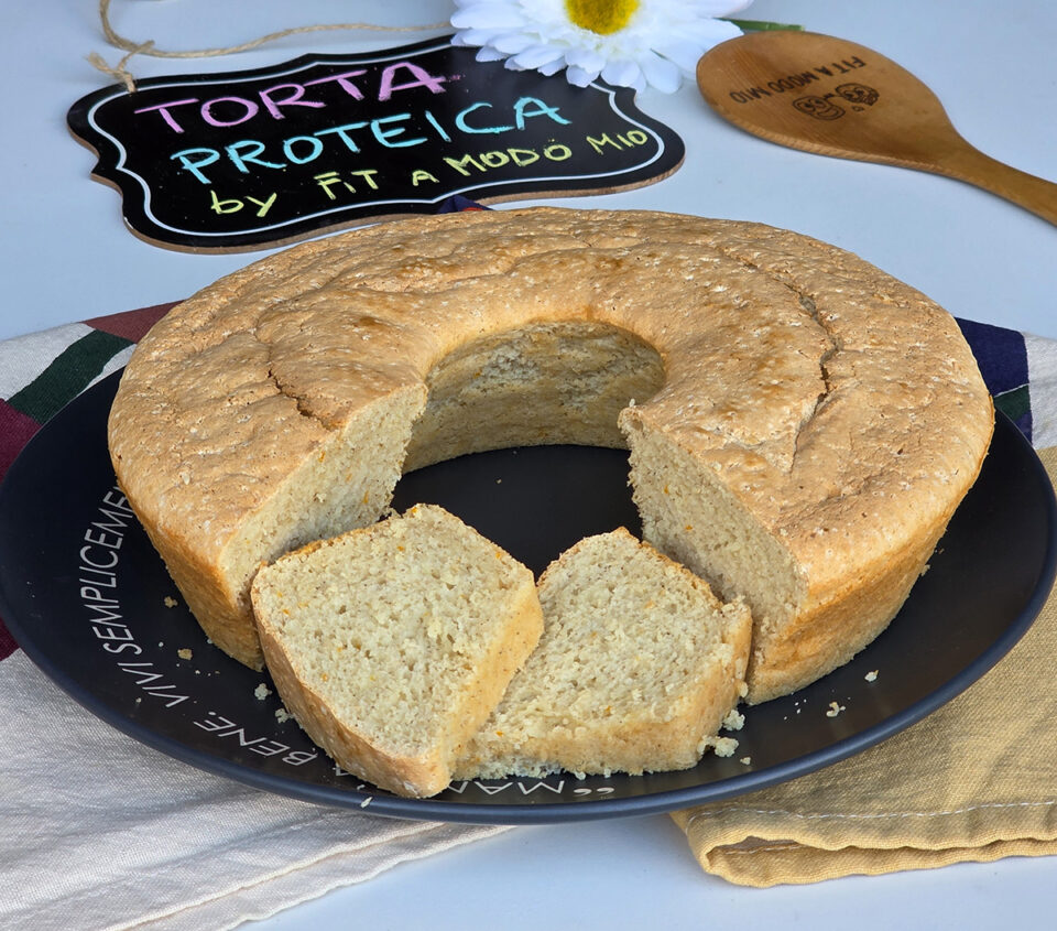 TORTA PROTEICA- dolce naturalmente proteico con albumi e yogurt greco