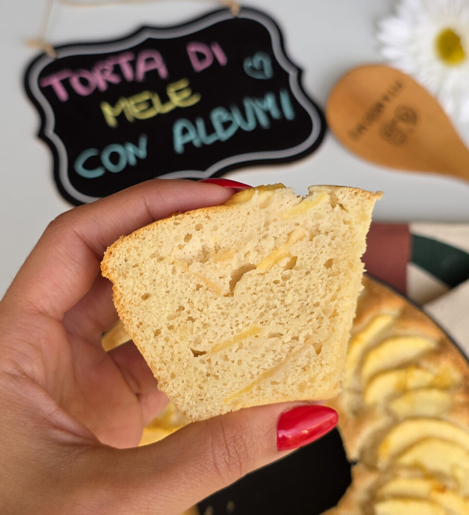 TORTA DI MELE CON ALBUMI