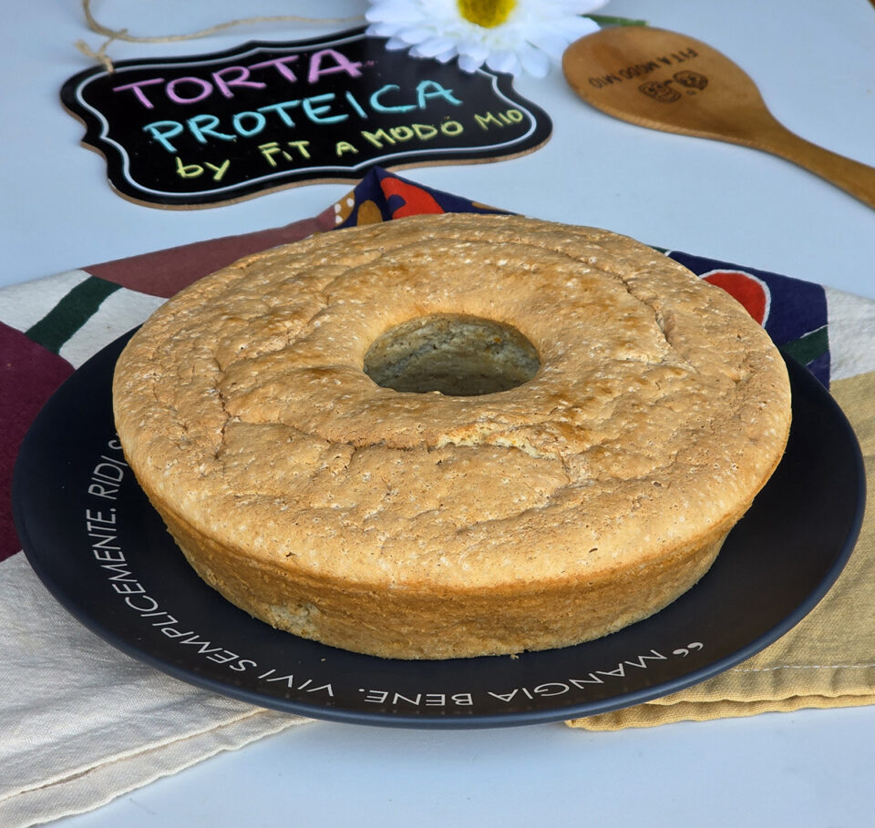 TORTA PROTEICA- dolce naturalmente proteico con albumi e yogurt greco