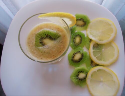 Bevanda allo zenzero, kiwi e limone