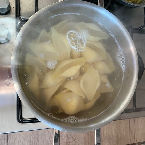 conchiglioni ripieni ai broccoli passo passo