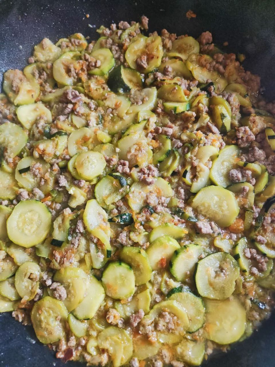 Ragù bianco con zucchine