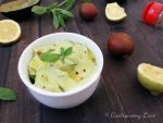 Ciotolina con maionese di avocado cremosa guarnita con menta e peperoncino