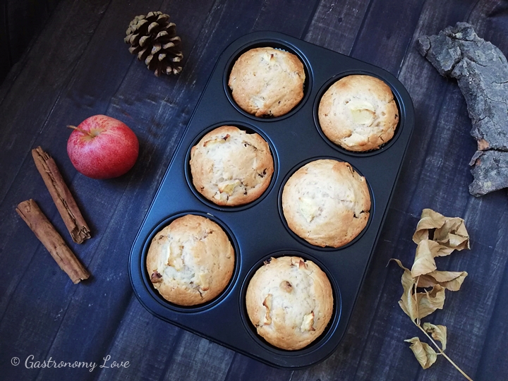 Muffin facili alle mele senza uova e senza burro