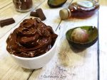 Crema veg all'avocado e cioccolato