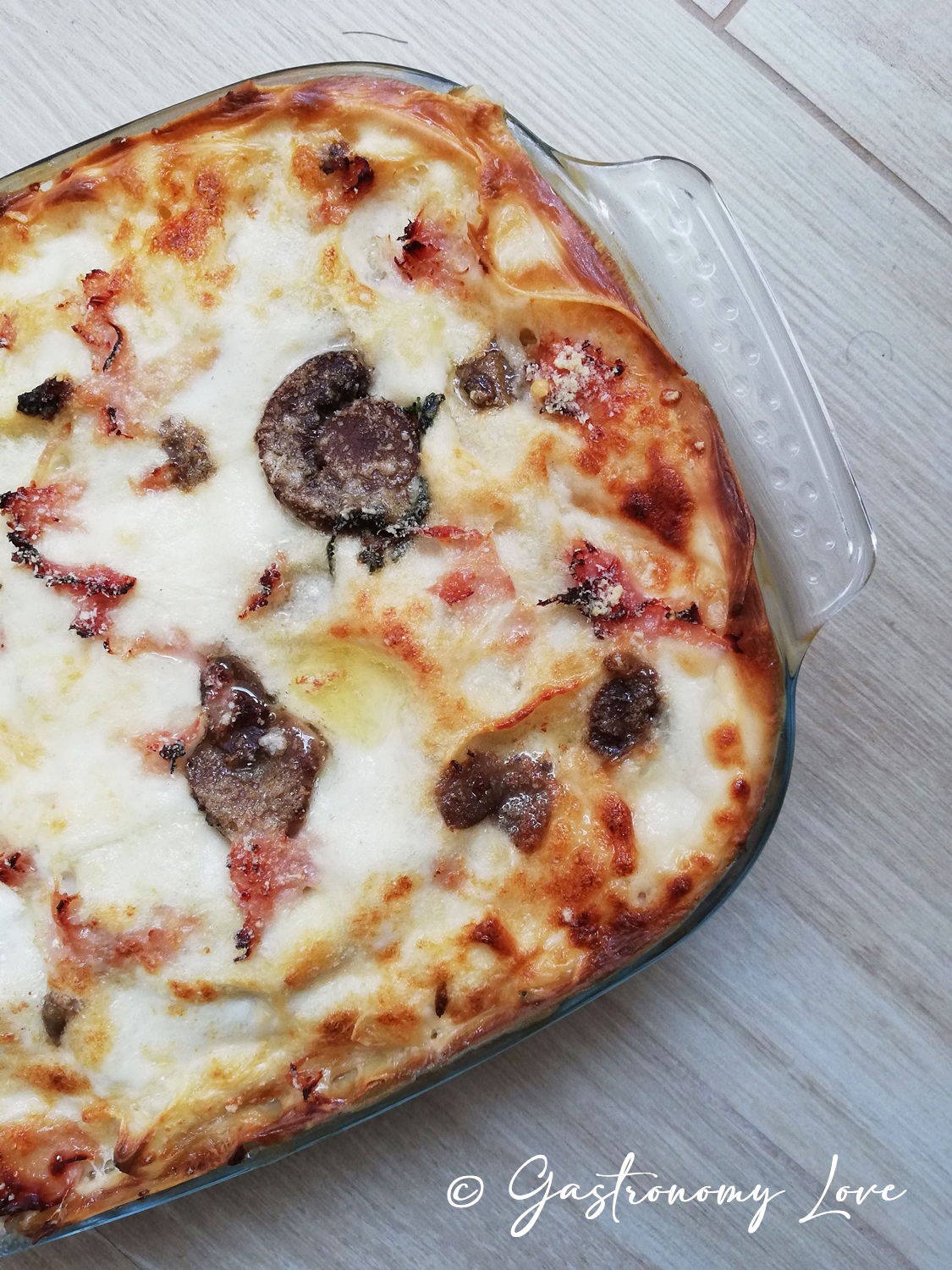 Lasagna bianca con prosciutto e funghi GASTRONOMY LOVE