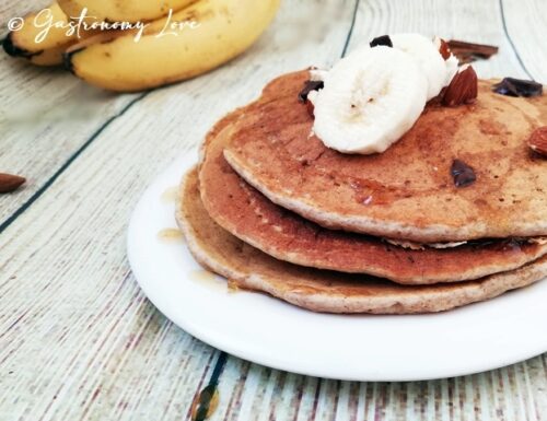 Pancake light alla banana : senza zucchero, senza burro e senza uova.